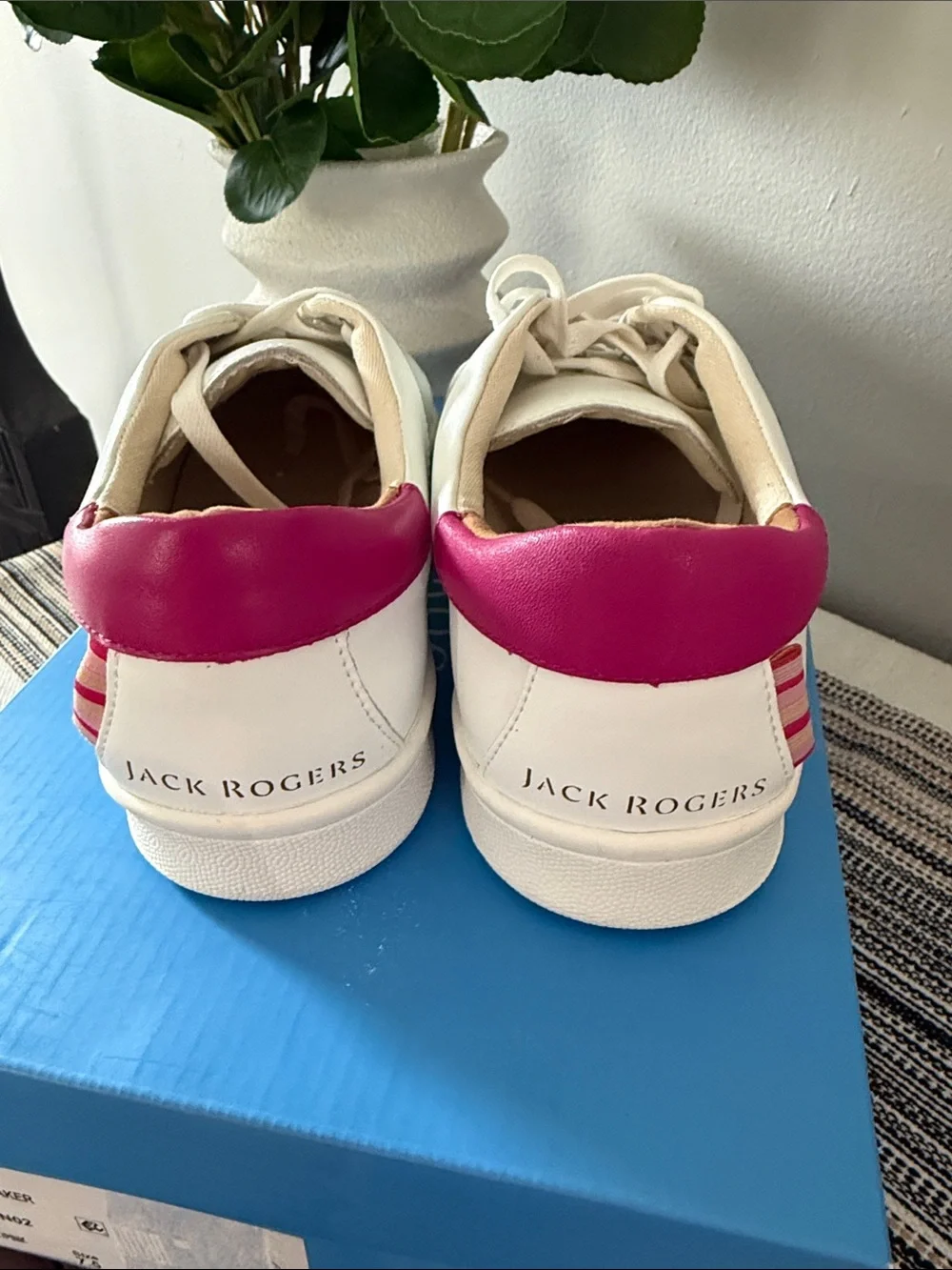 Jack Rogers Marina White Sneakers with Pink Heel Collar Size 7.5 NEW